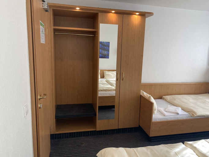 Bedroom 4, Mirage City Hotel Stuttgart, Stuttgart