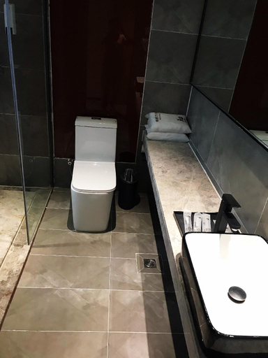 Bathroom 3, IU Hotels· Taiyuan Qianfeng Nan Road, Taiyuan