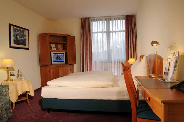 Bedroom 4, Trip Inn Bristol Hotel, Mainz