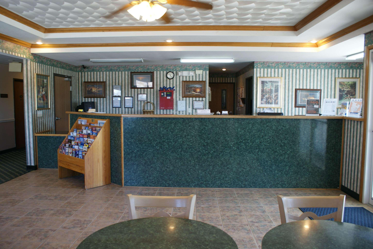 Public Area 2, Americas Best Value Inn, Saint Francis