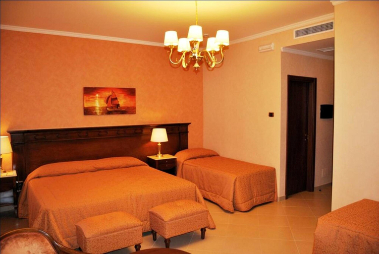 Bedroom 3, Federico II Palace Hotel, Enna