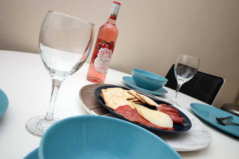 Food & Drinks 5, Karah Suites - Church Road I, South Gloucestershire