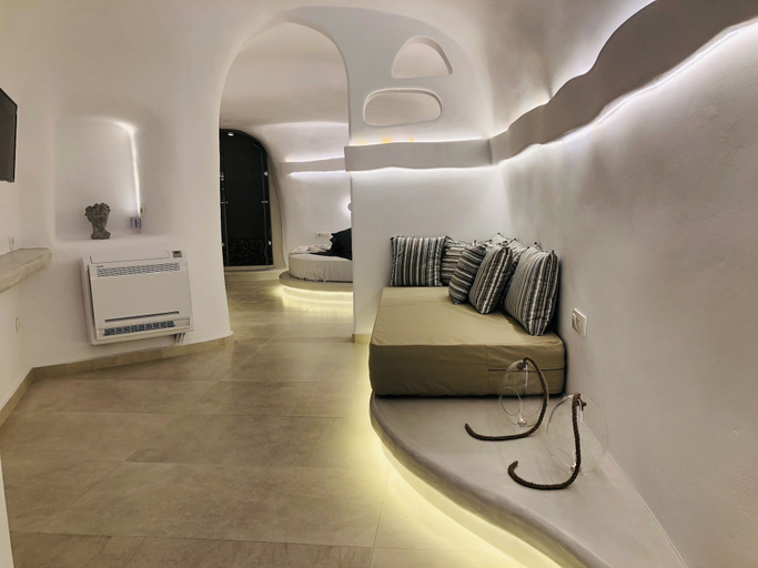 Bedroom 3, Marann cave, South Aegean