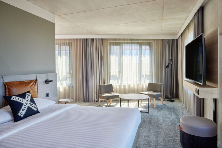 Bedroom 2, Moxy Cologne Muelheim, Köln