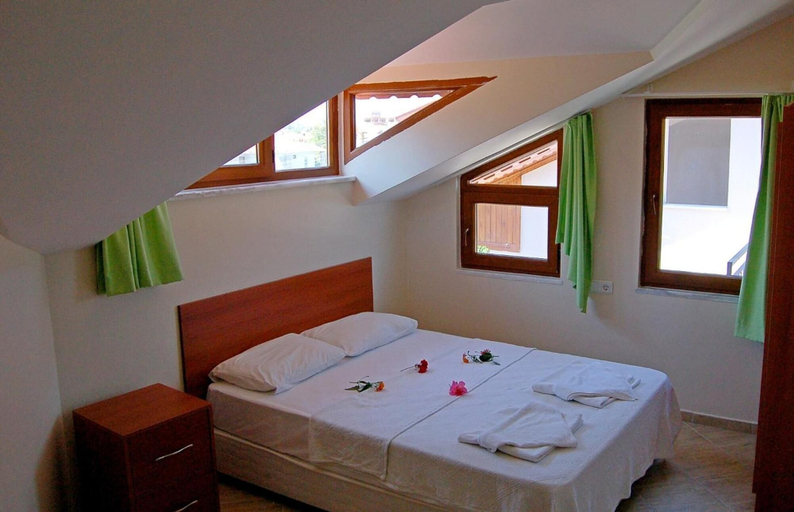 Bedroom 4, Minta Apart, Ortaca