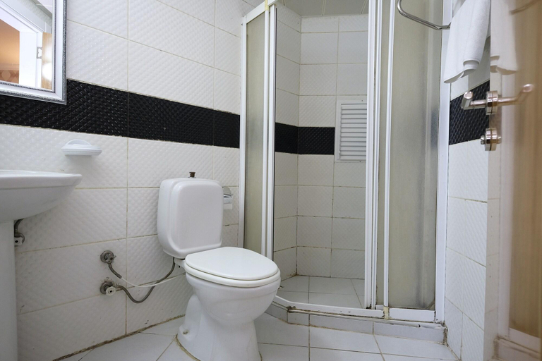 Bathroom 4, Ozbek, Fatih