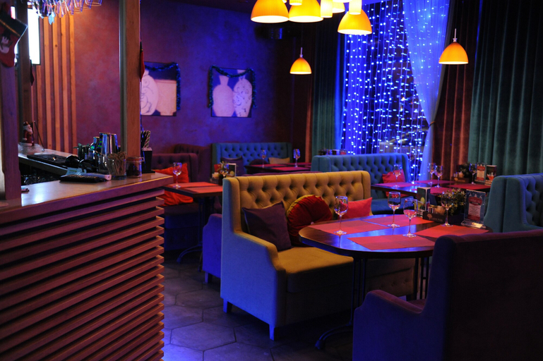 Food & Drinks 5, Nevsky Apart Salut, Sankt-Peterburg gorsovet