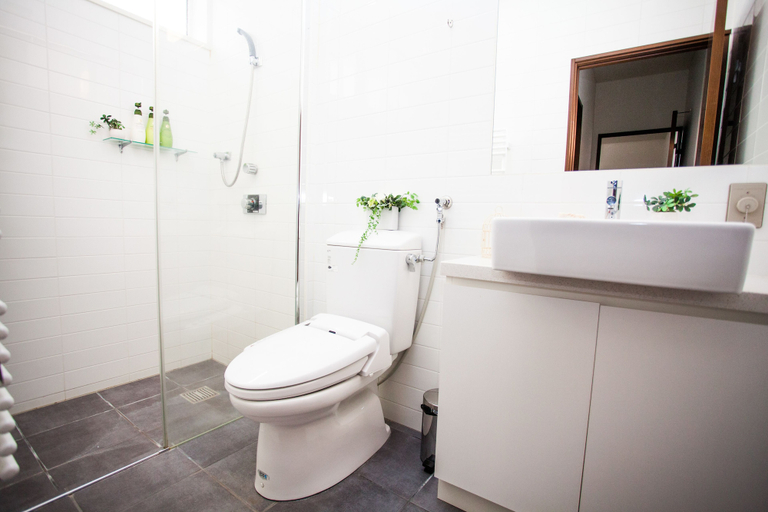 Bathroom, Toshokan 2, Kutchan