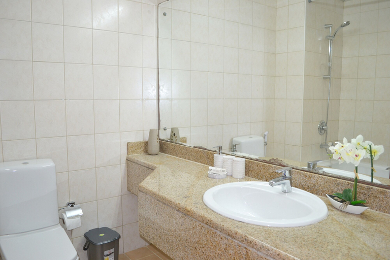 Bathroom, NMR - New Spacious Studio flat, Dubai