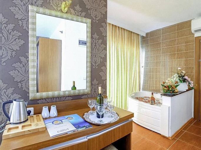 Bathroom, Eftalia Aqua Resort – All Inclusive, Alanya