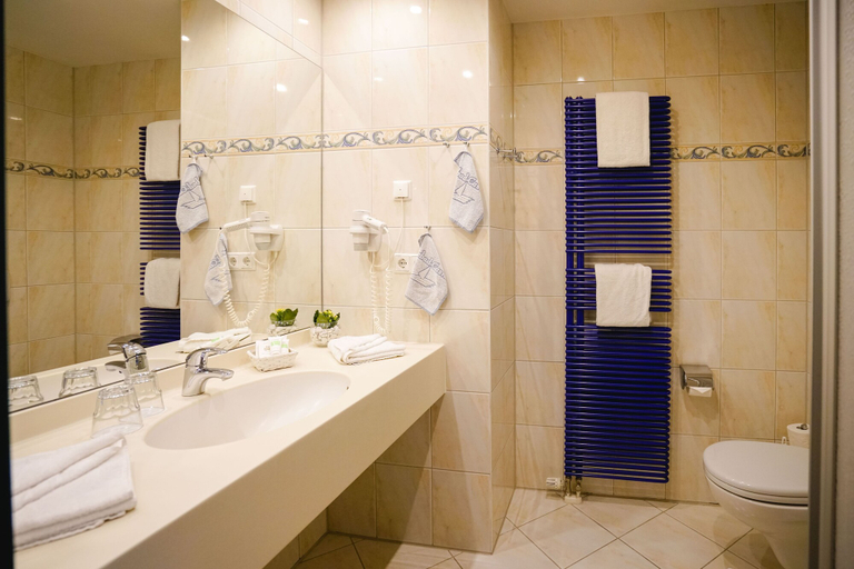 Bathroom 4, Seehotel Berlin-Rangsdorf, Teltow-Fläming