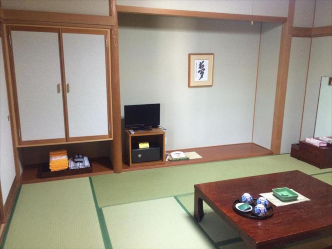 Bedroom 3, Etchuya Ryokan, Otaru