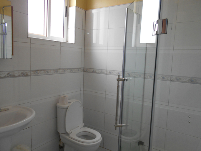 Bathroom 4, Hotel Royal Nest, Entebbe