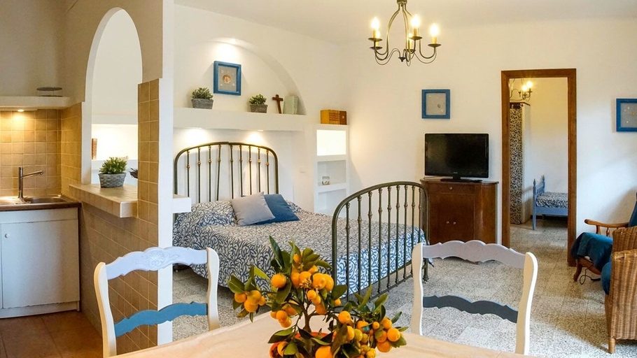 Bedroom 2, Residence Les Mandariniers, Var