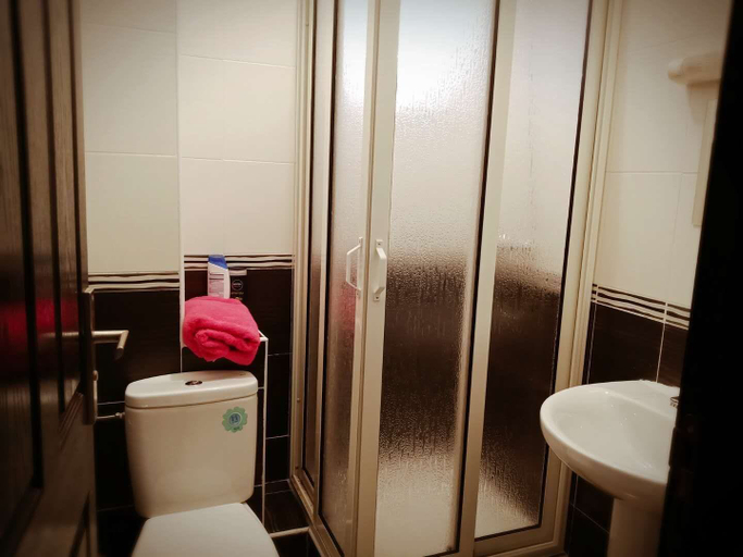 Bathroom, Beifeimeng Airport House, Casablanca