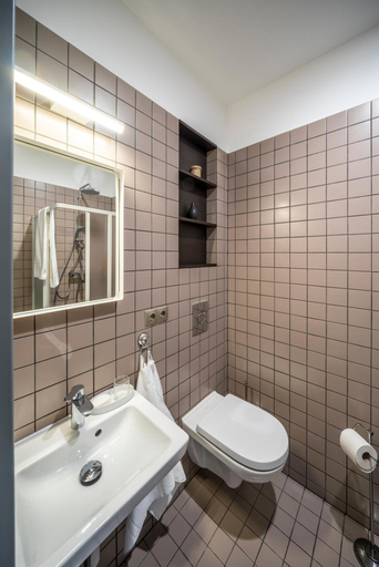 Bathroom 4, Hotel Saida - quality hostel, Riga