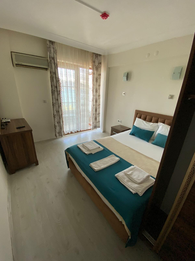 Bedroom 3, REIS BEACH HOTEL&RESTAURANT, Marmaris