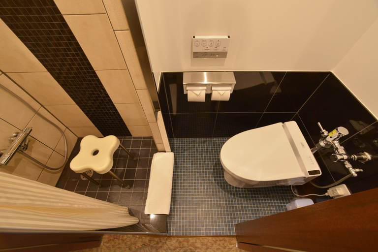 Bathroom 3, Okinawa Kariyushi LCH Izumizaki Kenchomae, Naha