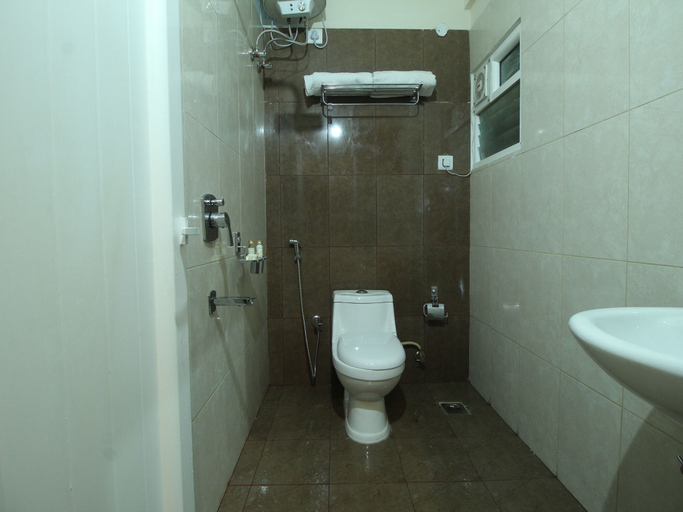 Bathroom 3, PPH Living Nagavara Lake Sai Inn, Bangalore
