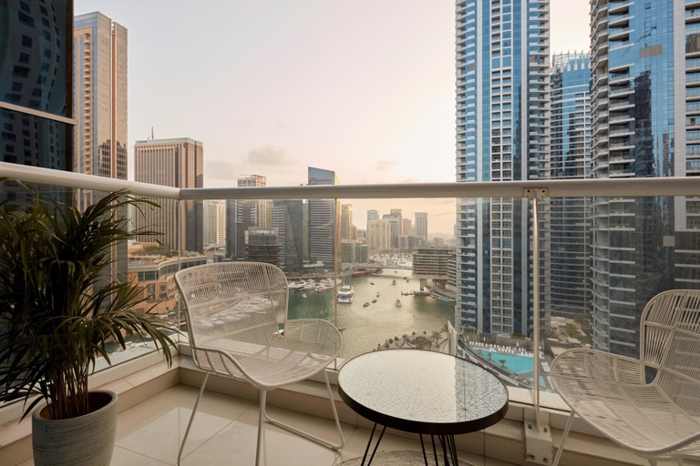 Balcony, Fantastay Continental Towers, Dubai