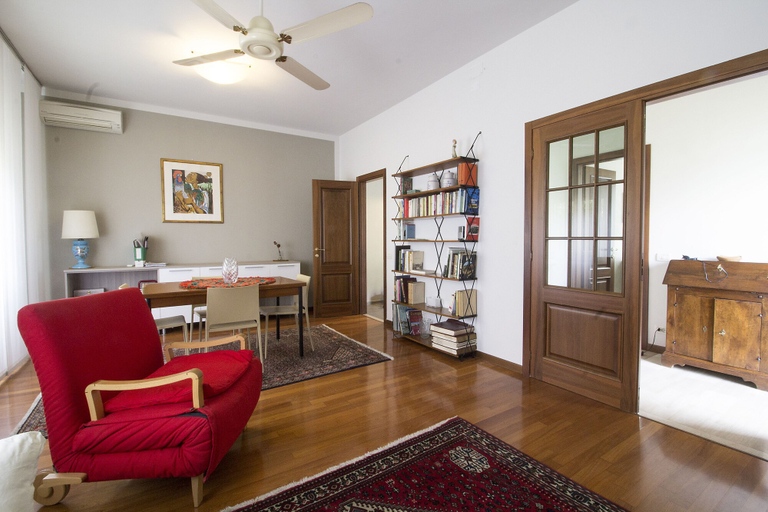 Living area 2, Queen Of Diamonds, Brescia