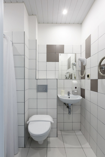 Bathroom 3, Station Hotel S13, Sankt-Peterburg gorsovet