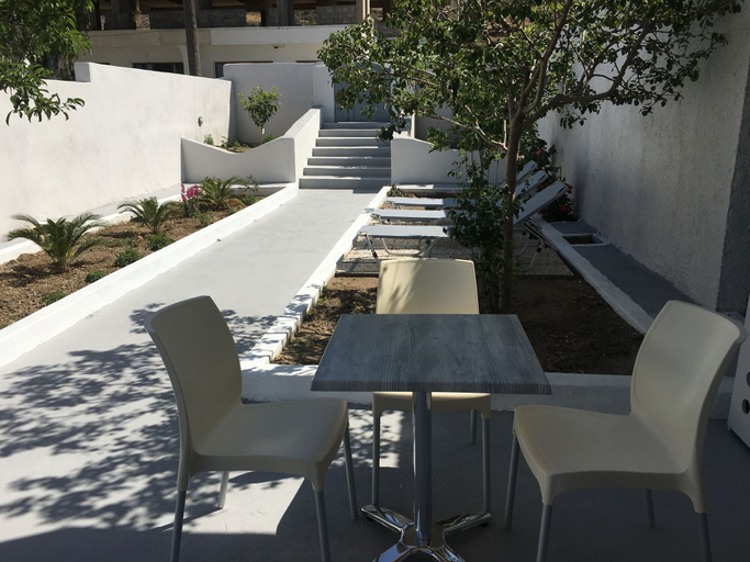Food & Drinks 4, Niabelo Villa, South Aegean