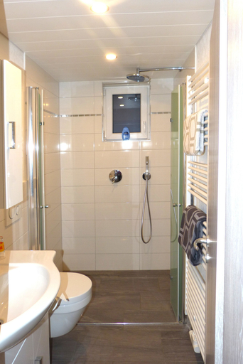 Bathroom 5, Messe-Zimmer TuS-Treff 2, Düsseldorf