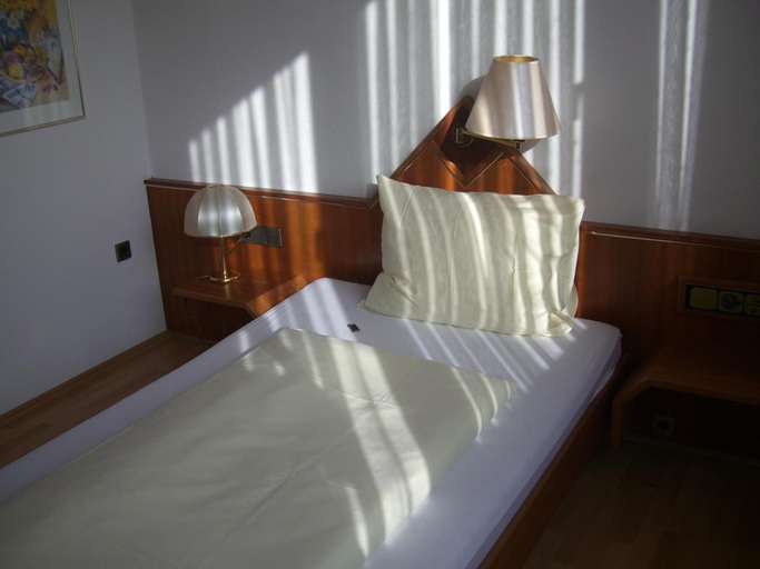 Bedroom 3, Hotel Altbacher Hof, Esslingen