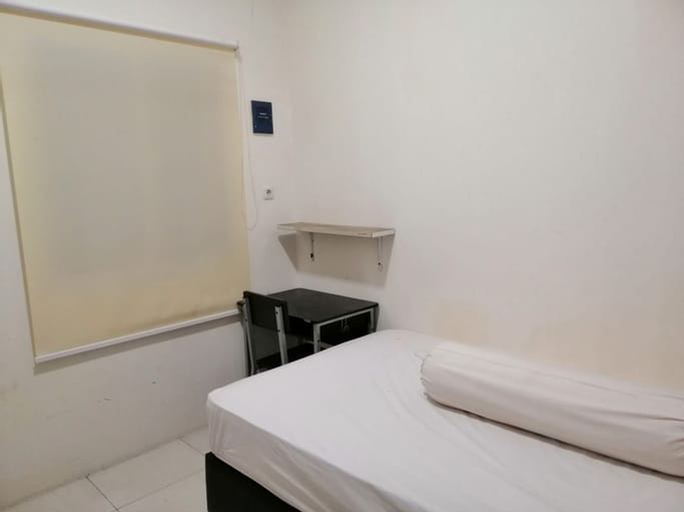 Bedroom 4, De Homestay RedPartner, Bitung