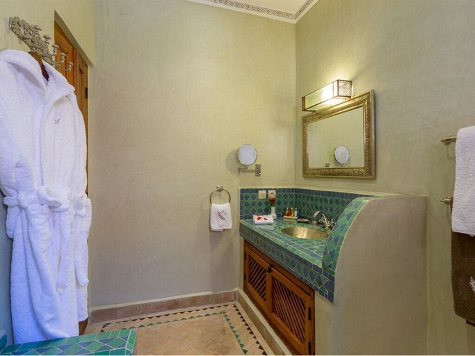 Bathroom 5, Riad Magda & Spa, Marrakech
