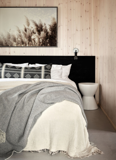 Bedroom 3, Wander the Resort, Prince Edward