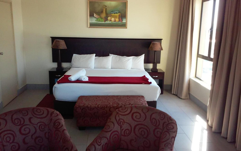 Bedroom 2, Grange Gardens Hotel, eThekwini
