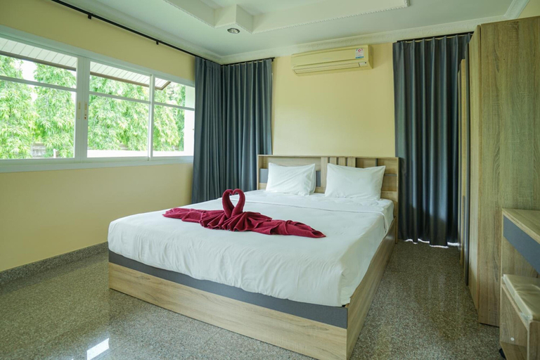 Bedroom 3, Baan Faa Talaychan Resort, Tha Mai