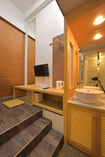 Bathroom 3, Okinawa Kariyushi LCH Izumizaki Kenchomae, Naha
