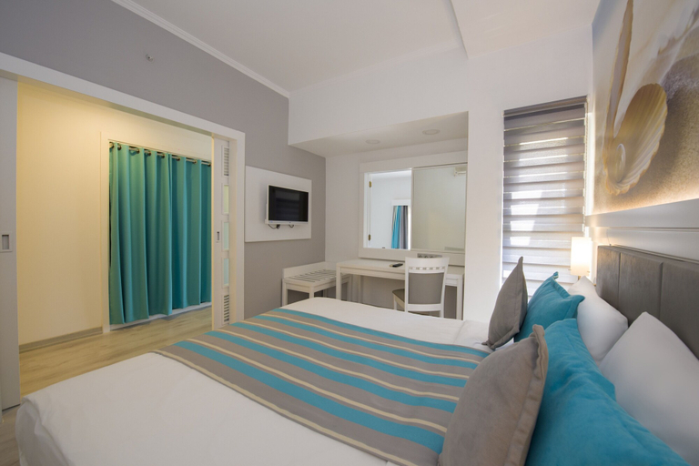 Bedroom 3, TUI BLUE Tropical - All inclusive, Ortaca