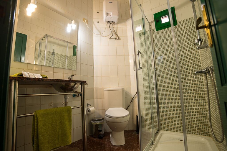 Bathroom 3, Hostal Tamonante, Las Palmas