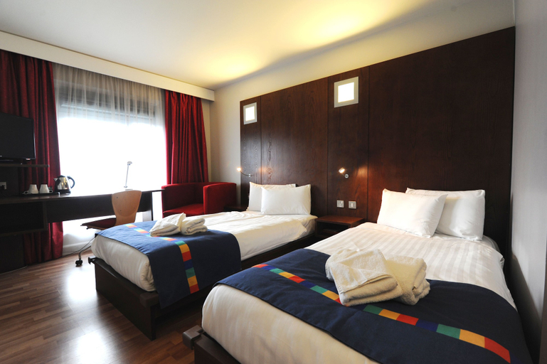 Bedroom 4, Park Inn by Radisson Birmingham Walsall M6 J9, Walsall