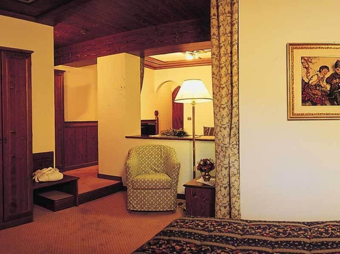 Bedroom 2, Hotel Sporting, Belluno