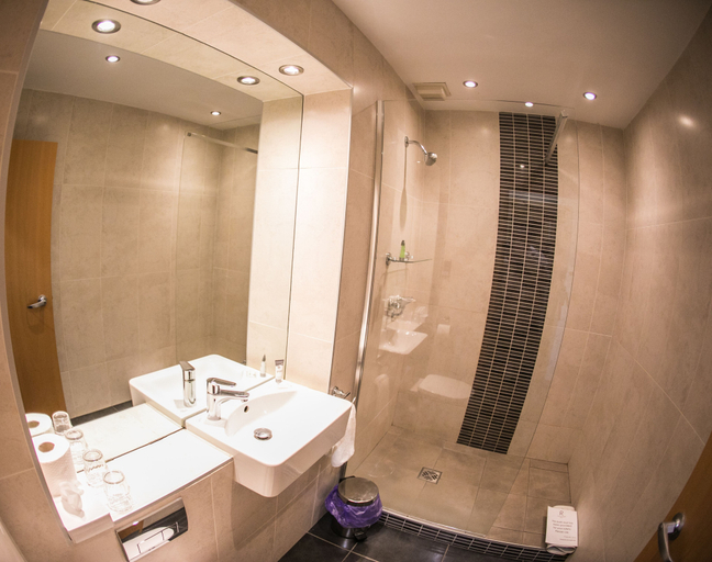 Bathroom 4, Rosspark Hotel, Mid and East Antrim
