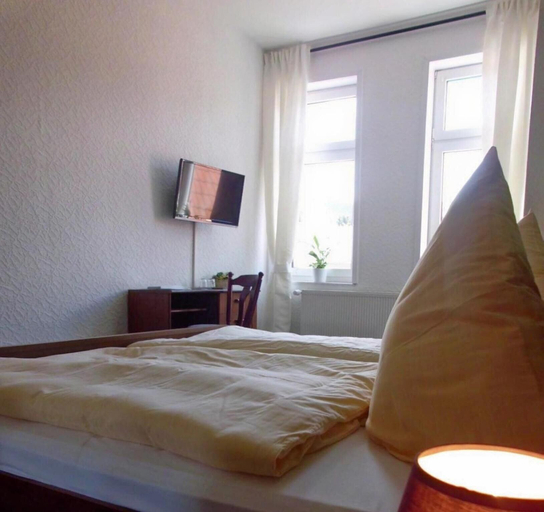 Bedroom 3, Hotel Garni Thüringer KloßTheater, Gotha