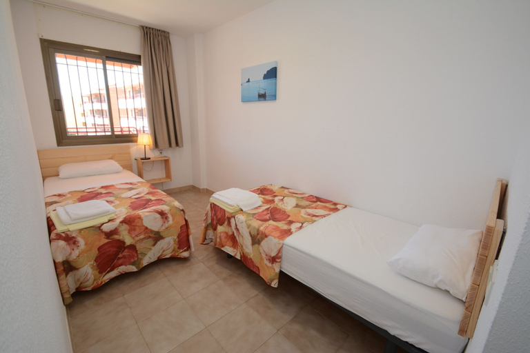 Bedroom 3, Apartamentos Sa Gavina Gaudi, Girona