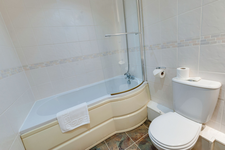 Bathroom 4, Base Serviced Apartments - The Docks, Sefton