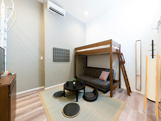 Others 2, TRIP POD TOJIN-MACHI, Fukuoka