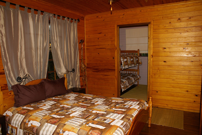 Bedroom 3, Isinkwe Backpackers Bushcamp, Umkhanyakude