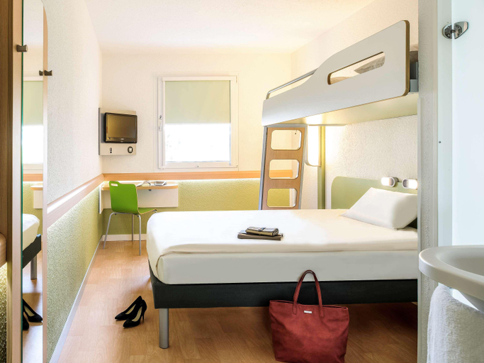 Bedroom 3, ibis budget Augsburg Gersthofen, Augsburg