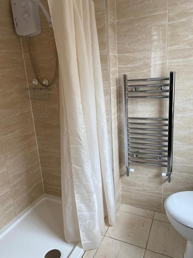 Bathroom 3, Sutton Guest House, Birmingham