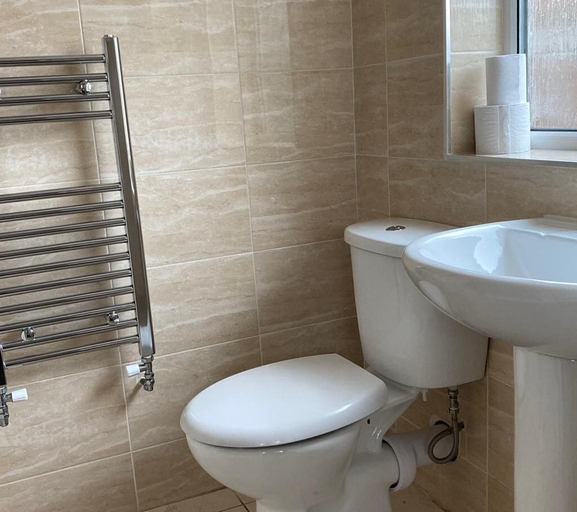 Bathroom 3, Sutton Guest House, Birmingham