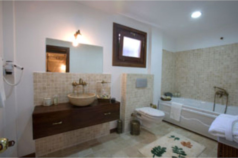Bathroom 3, Villa Sphendone, Fatih