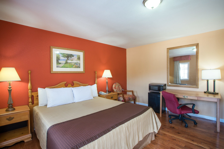 Bedroom 2, The Hillside Hotel, Washington